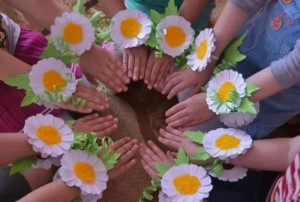 Я ДАРЮ ТЕБЕ РОМАШКУ Я ДАРЮ ТЕБЕ РОМАШКУ.